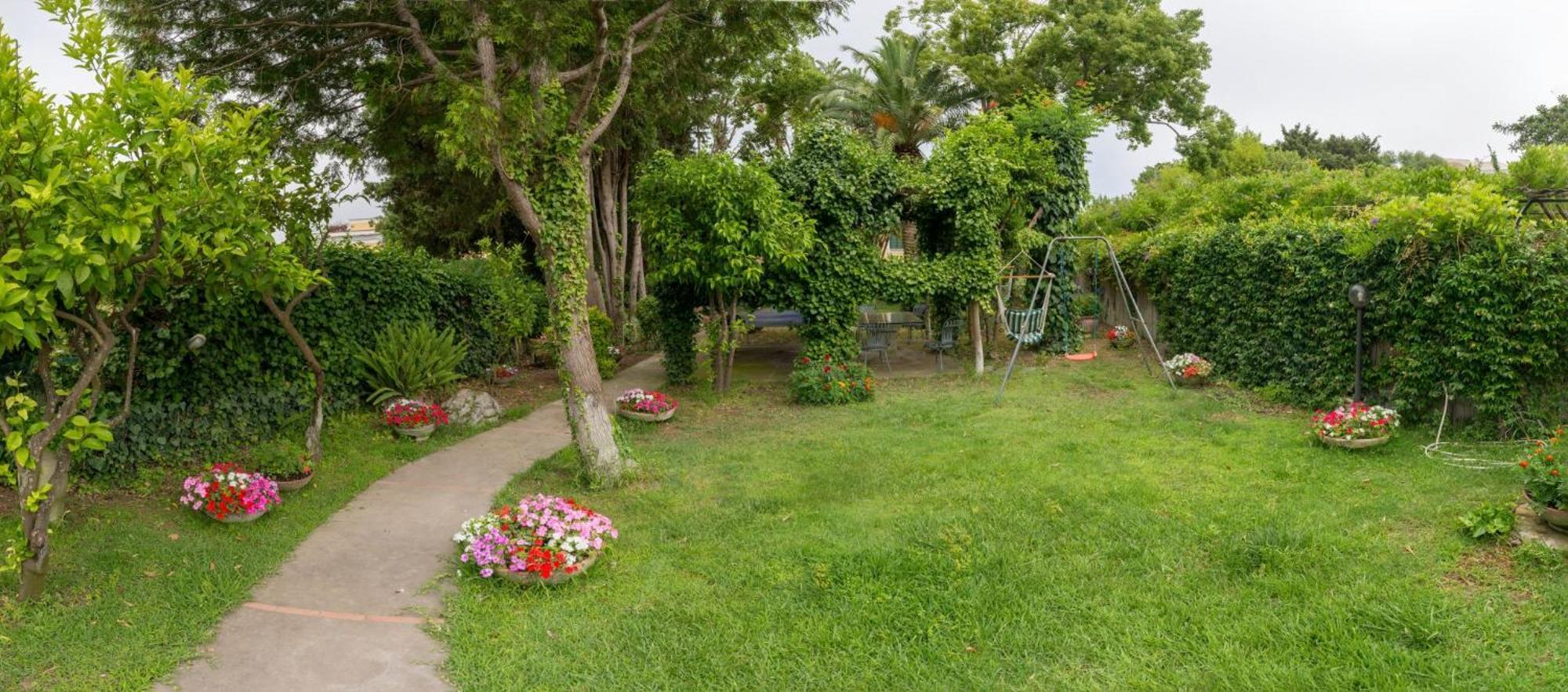 Aurora Caprese Villa