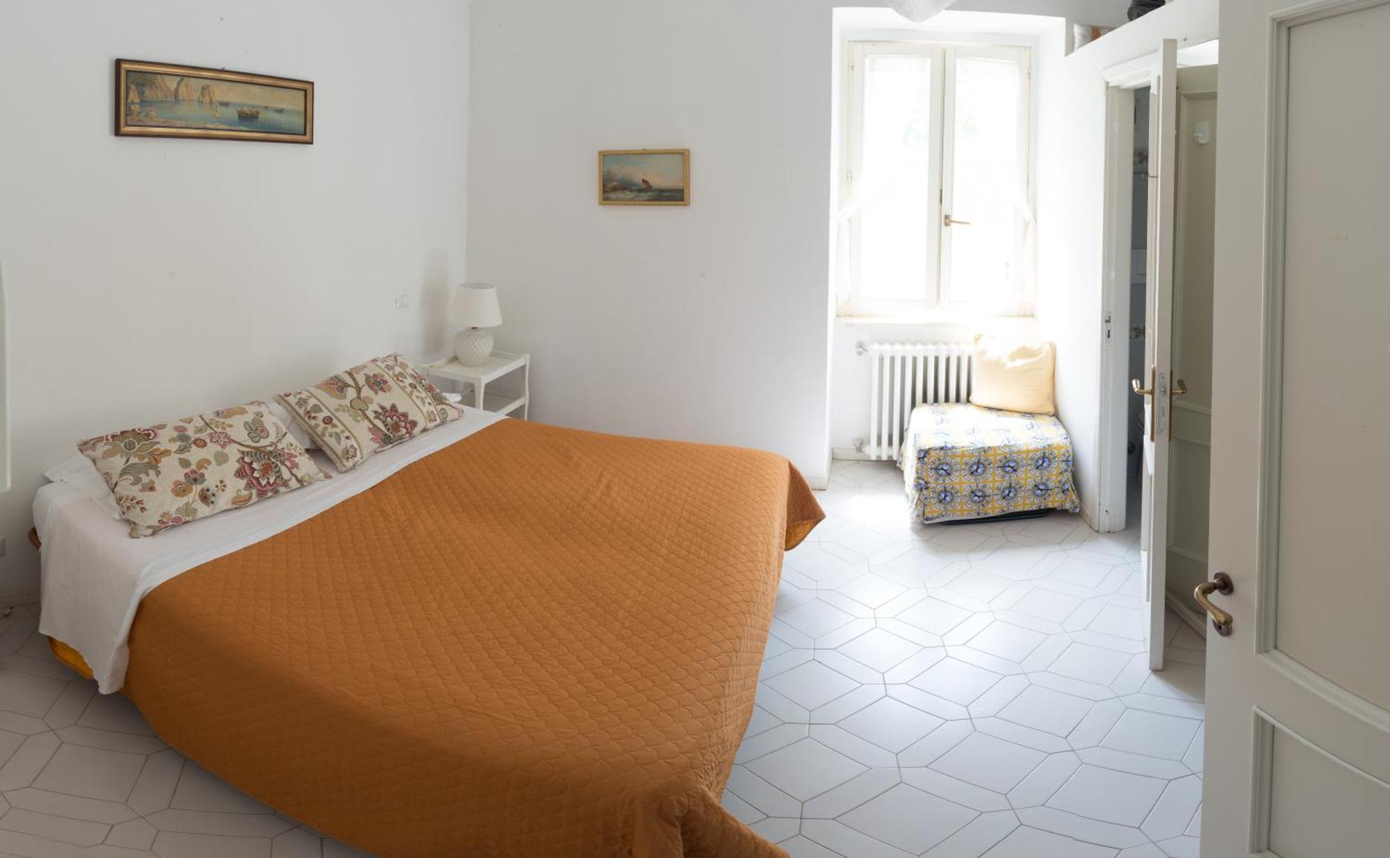 Aurora Caprese Villa *
