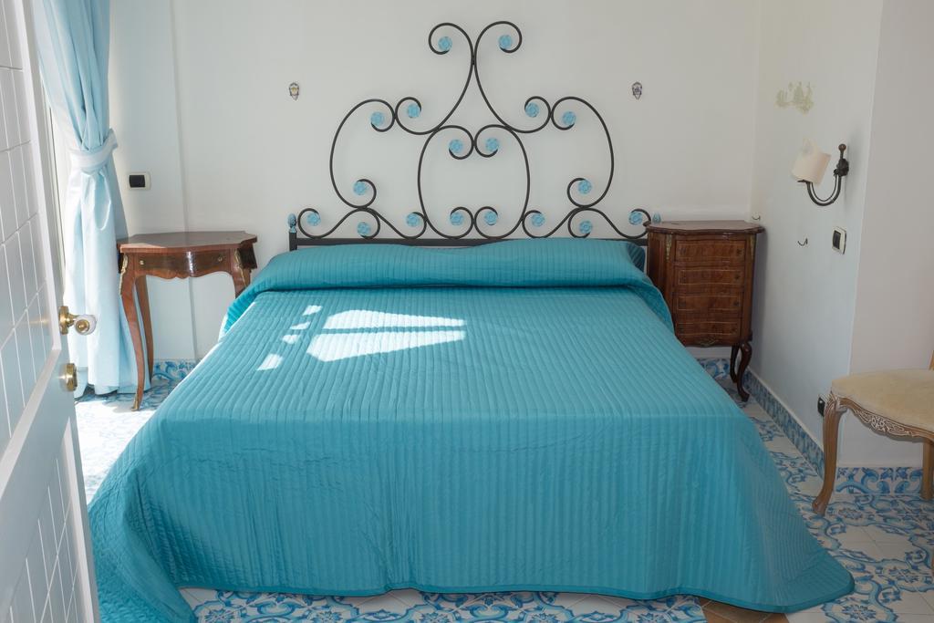 Capri Apartments