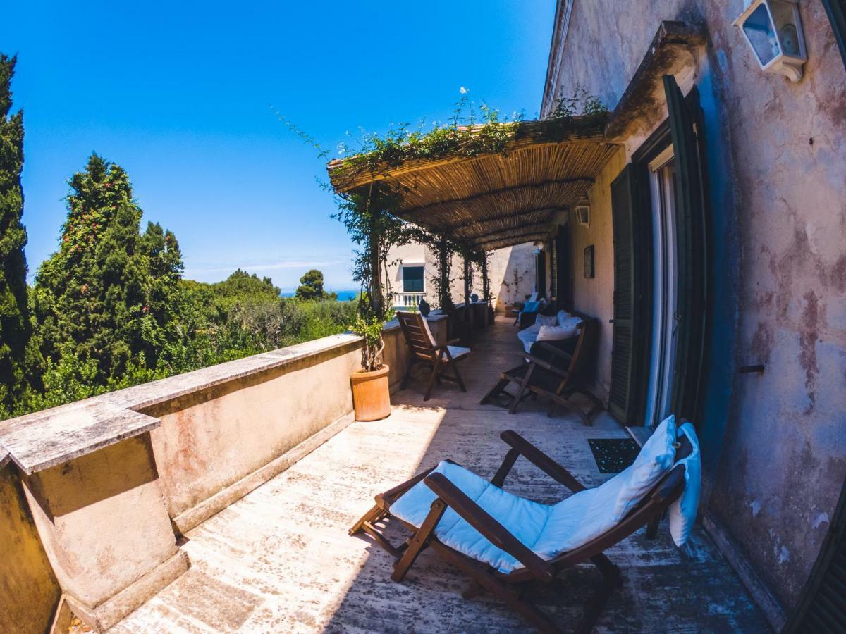 Aurora Caprese Villa *
