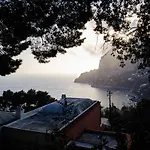 Villacore Capri