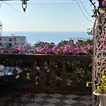 Luxury House In Villa Pompeiana Via Camerelle Con Terrazza Vista Mare
