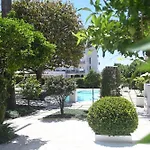 Pazziella Garden & Suites