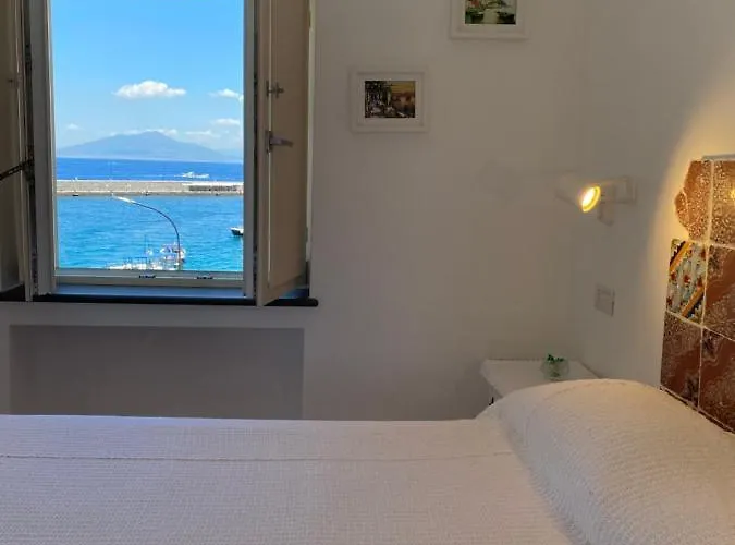 La Baia Di Napoli