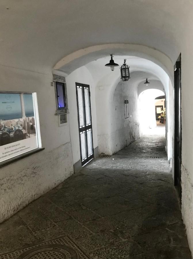 Tiberi * Capri
