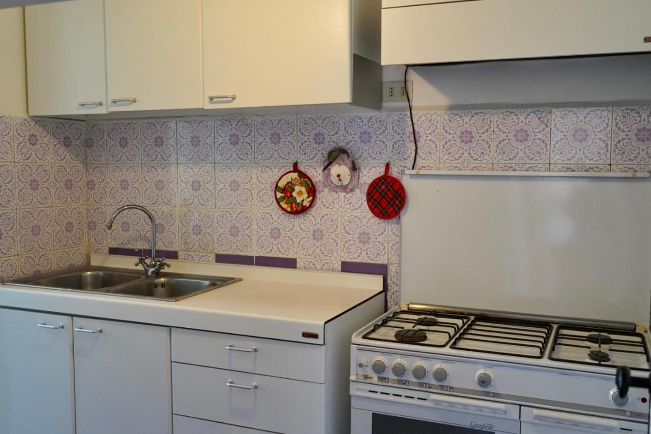 Two Bedrooms Style Apartment *