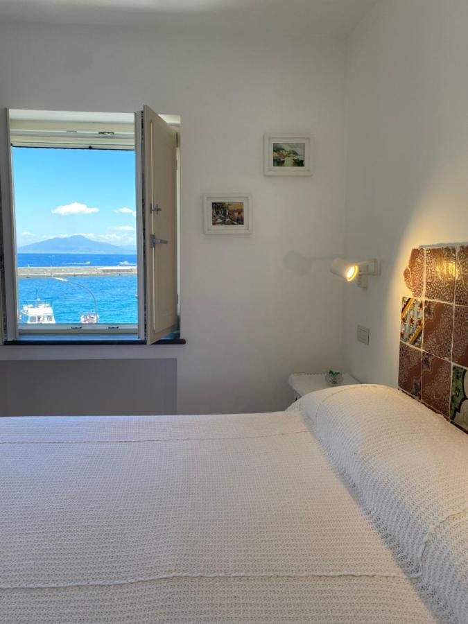 La Baia Di Napoli Apartment *