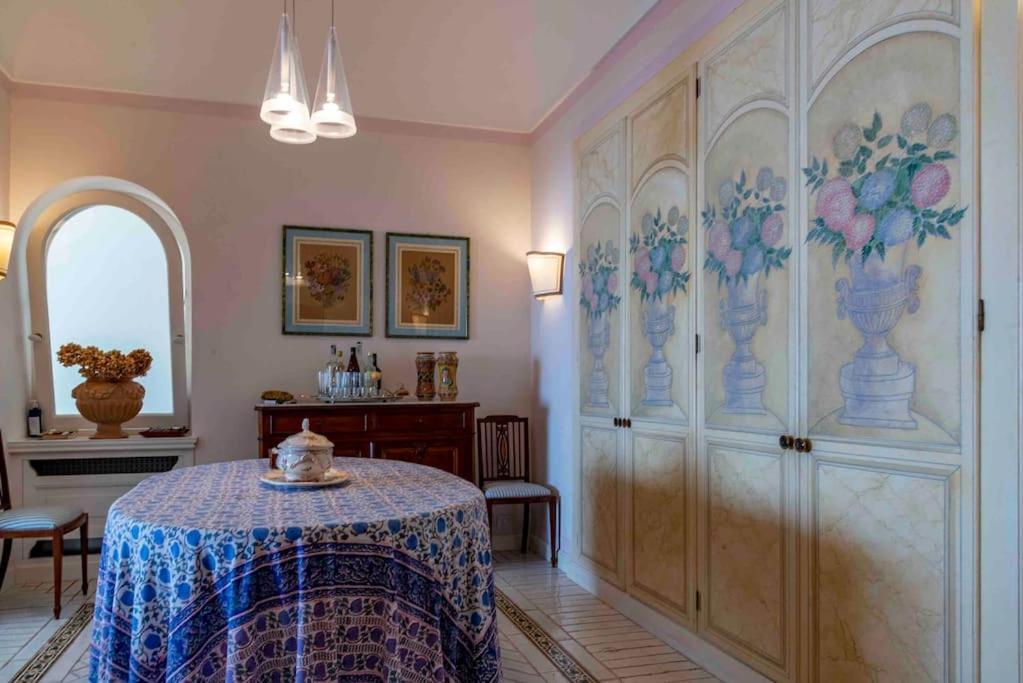 Holiday home Beautiful With View In The Heart Of Capri