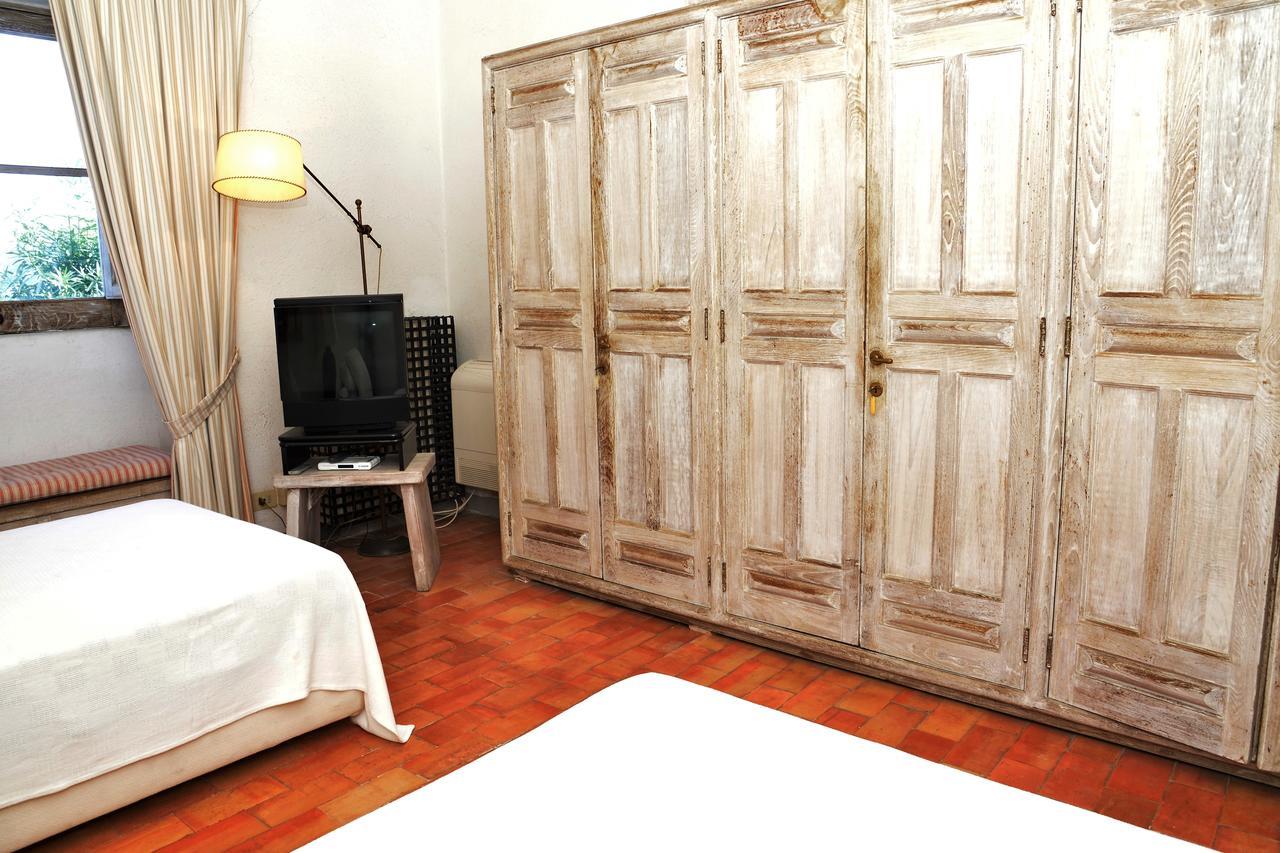Villa Mondo Suites *