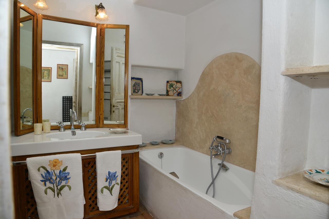 Villa Mondo Suites