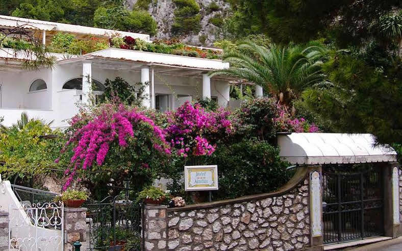 Nautilus Hotel 3*