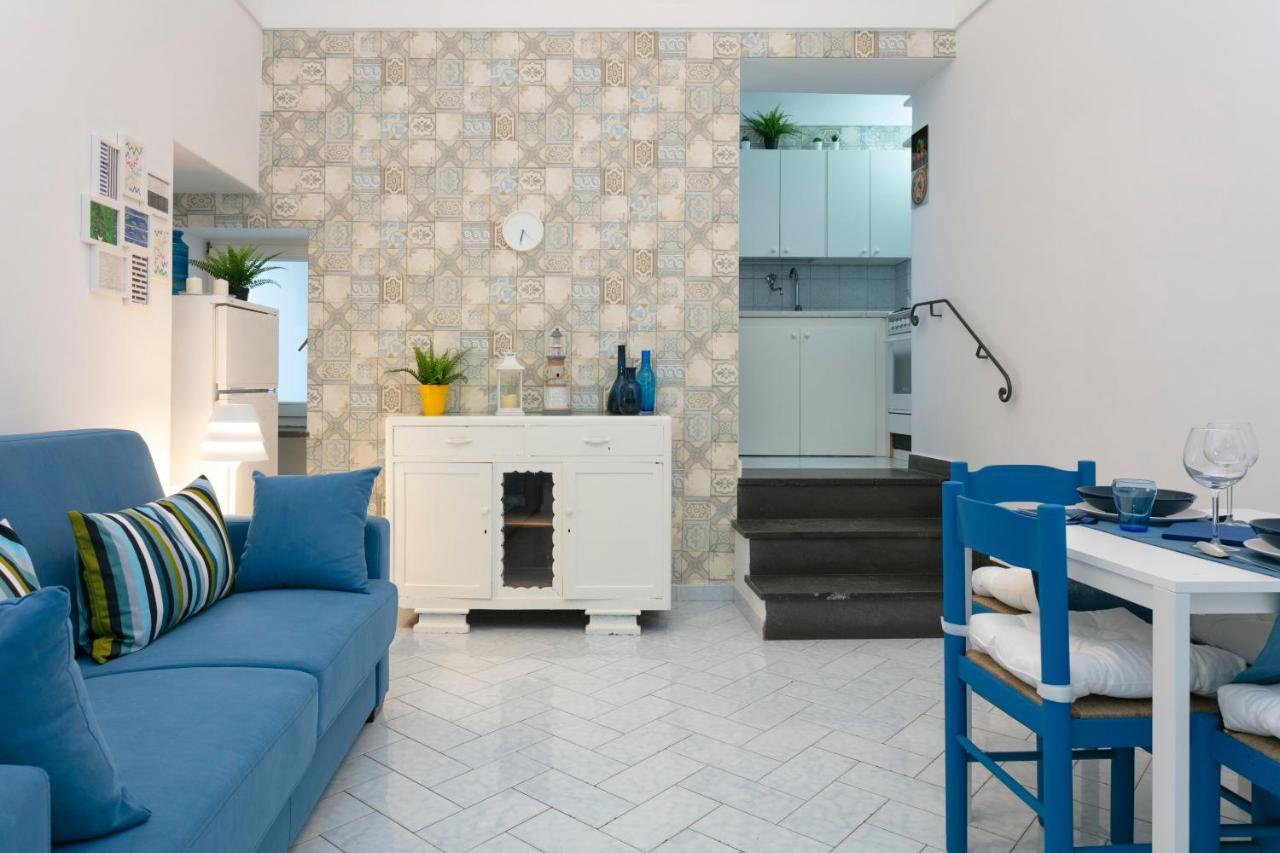 Blue In Piazzetta Capri