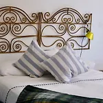 Central Two Bedrooms Capri Style