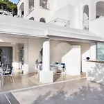 Pazziella Garden & Suites
