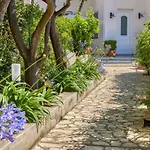 Villa Giardini Luxury Room