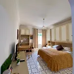 Central Studio Capri 2