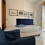Capri Design Room