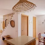 Villa Cisterna Capri, Private Beach Front Property With Pool