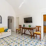 Capri Turquoise By Napoliapartments