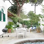 Suite Tila, Jacuzzi, Patio, 4 Sleeps