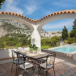 Villa Hibiscus