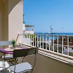 Dolce Vita Beach House Stunning Views By The Sea