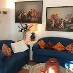 Villa Guya