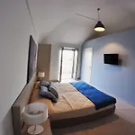 Casa Costanza