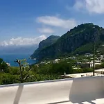 Marunnella Suites