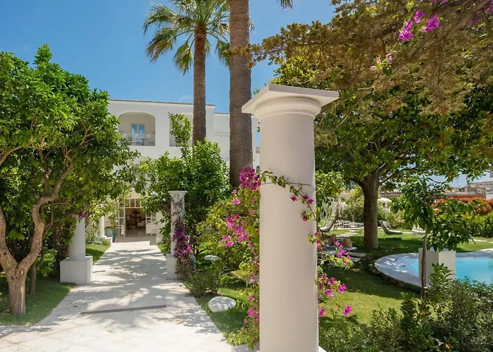 Pazziella Garden & Suites