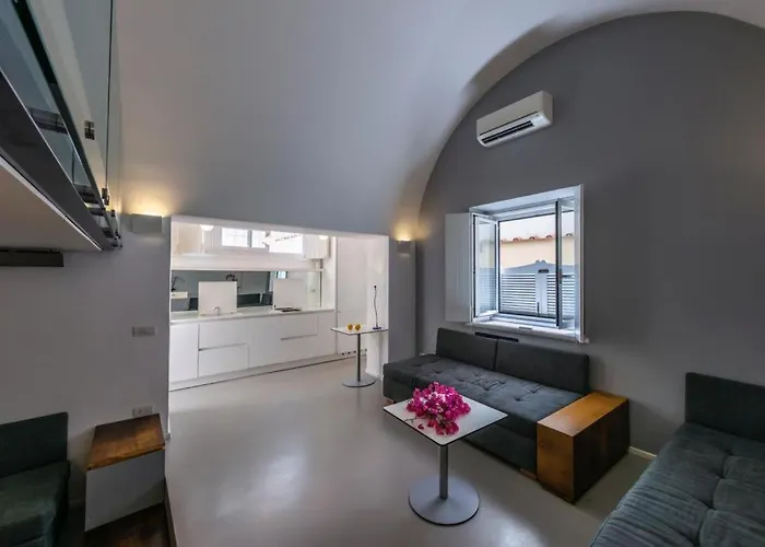 Design Home In Capri Piazzetta