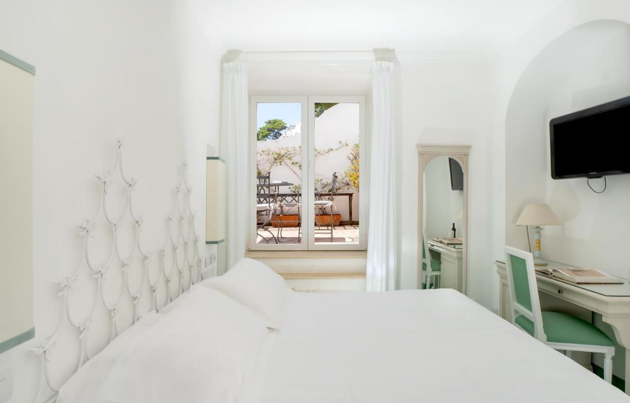 Otel Sina Flora