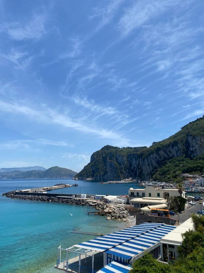 La Baia Di Napoli * Capri