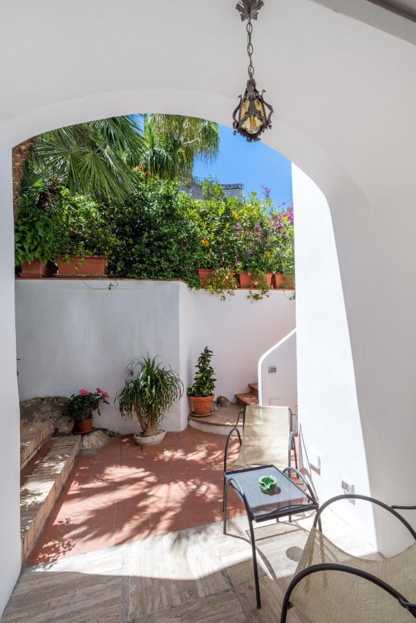 I Tre Soli By Caprirooms Holiday home *