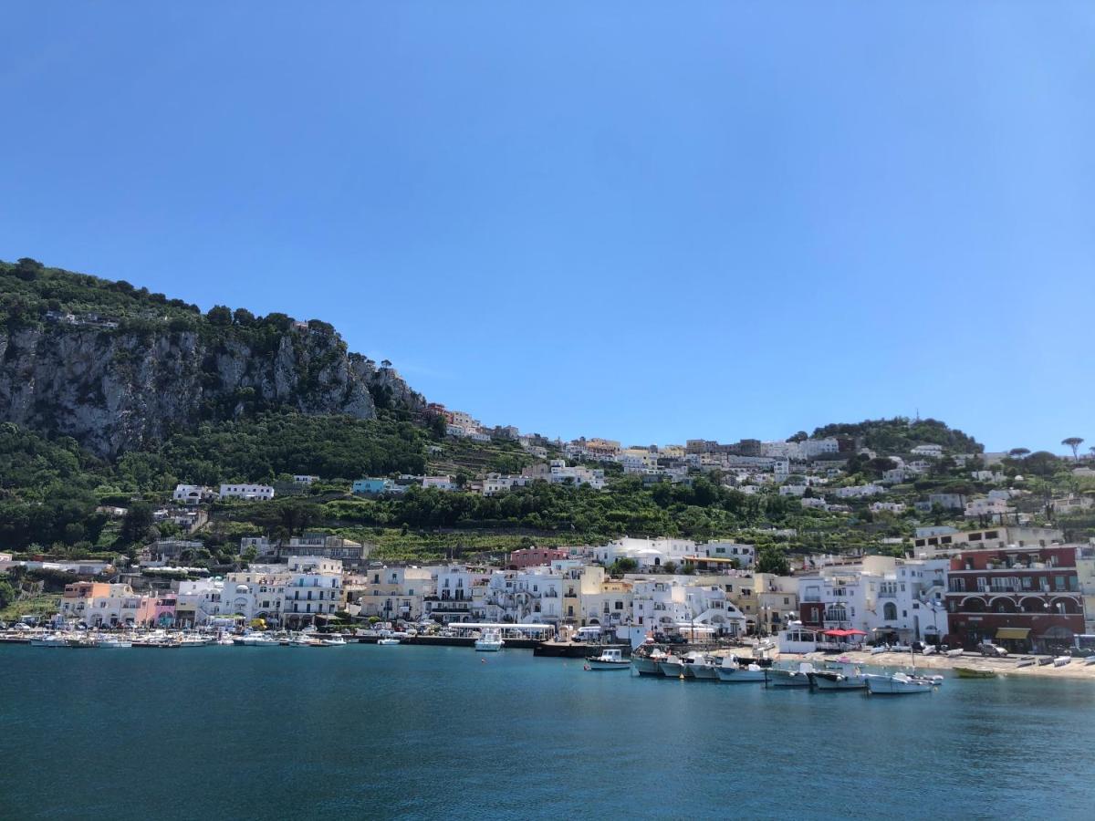 La Baia Di Napoli