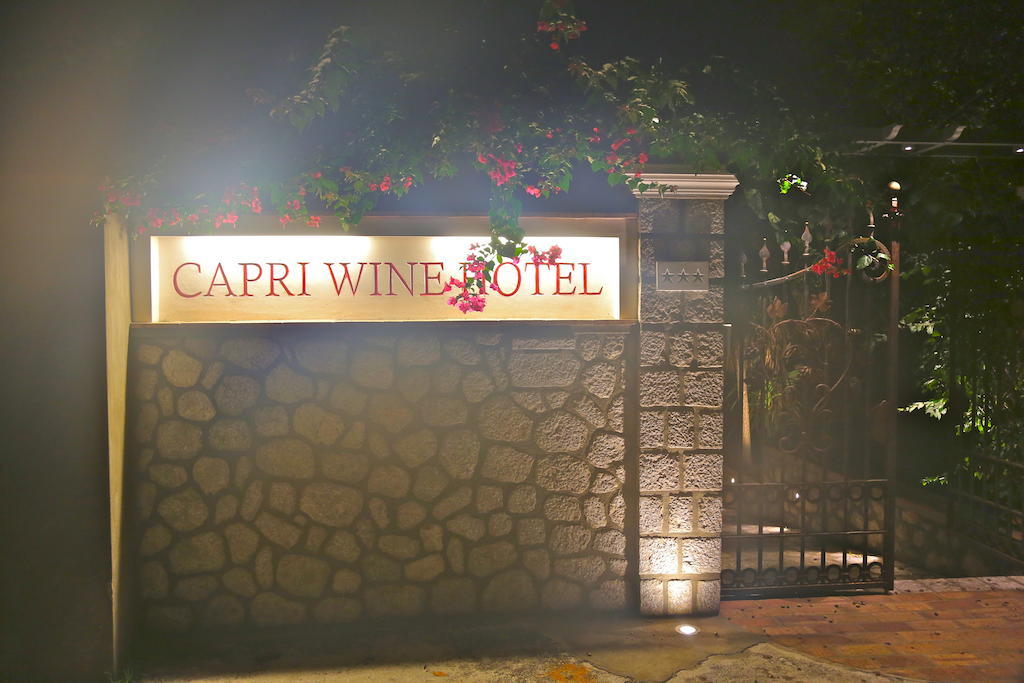 Wine 3* Capri