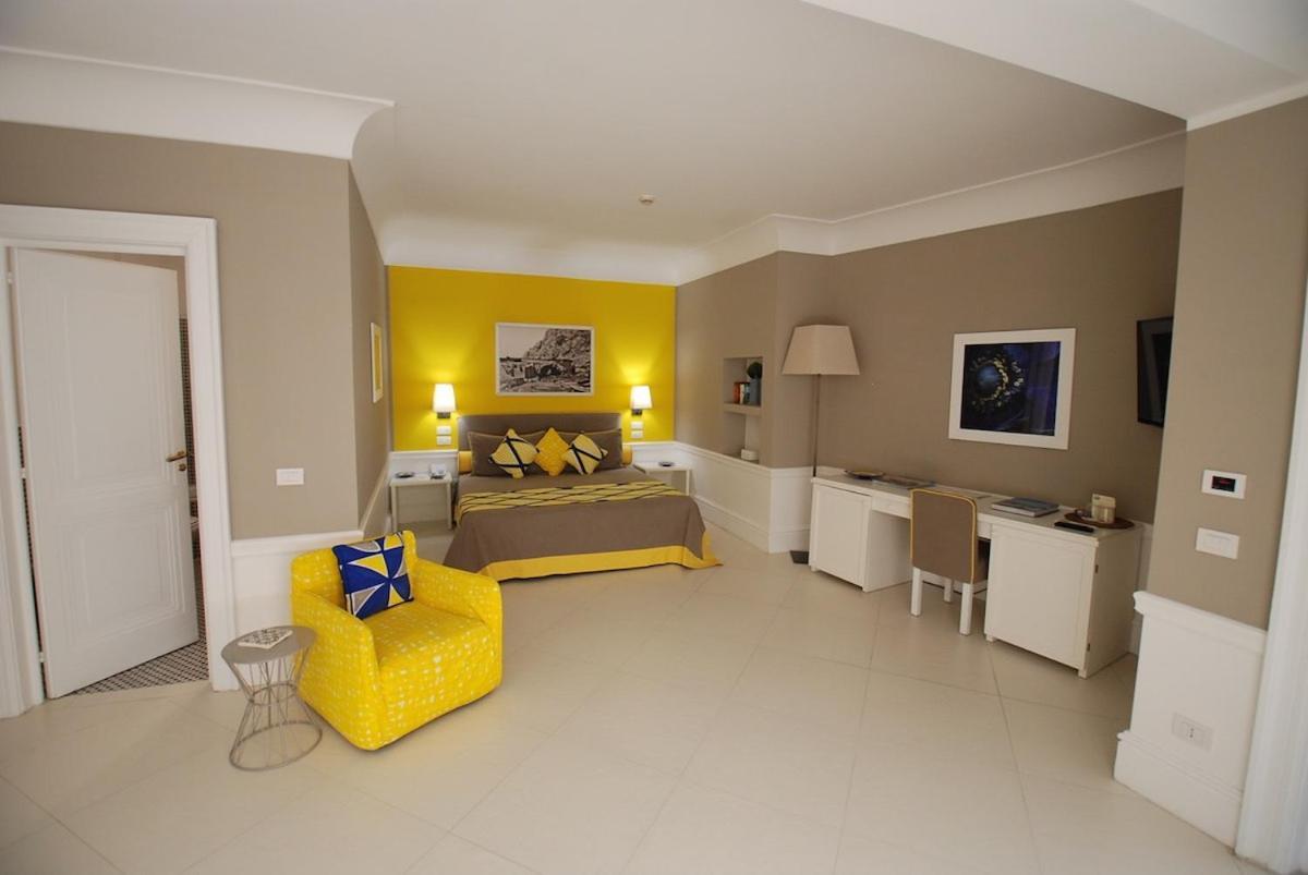 Della Piccola Marina Hotel