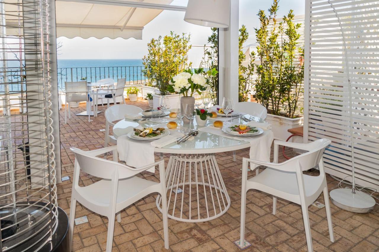 Hotel Relais Maresca Luxury Small & Terrace Restaurant