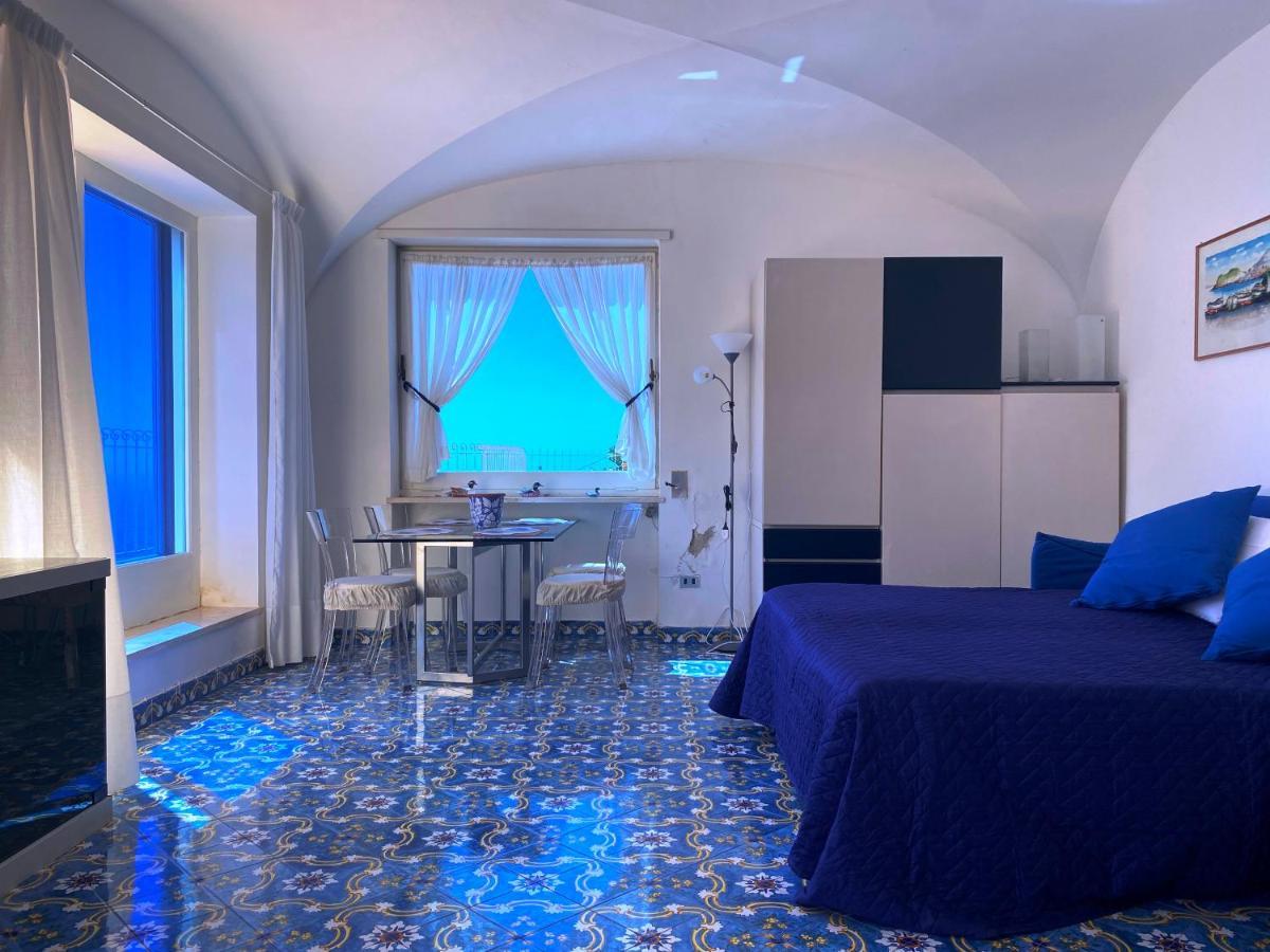 Regina Di - Vista Faraglioni Apartamento *