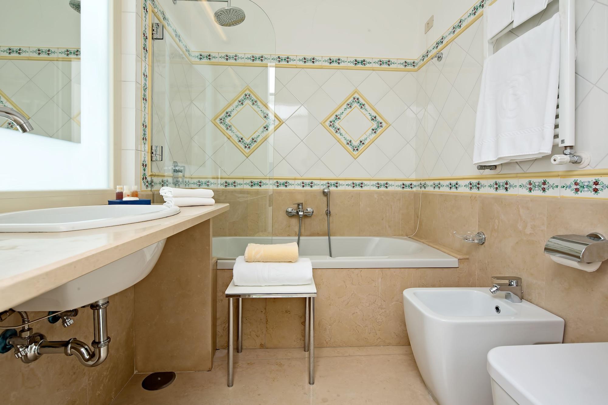 Gatto Bianco Hotel 4*