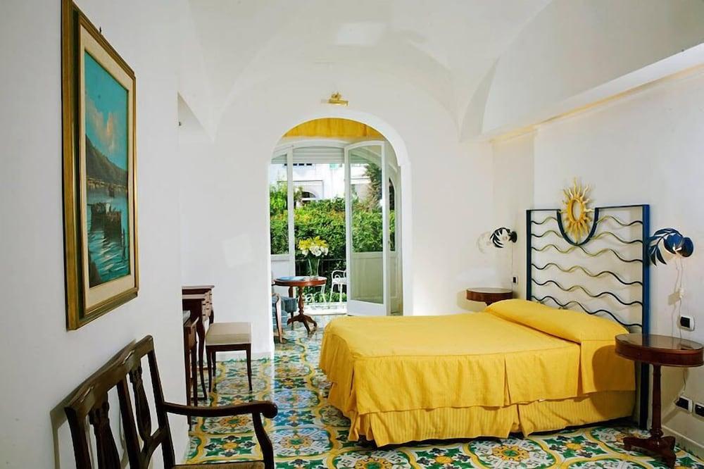 Gatto Bianco Hotel
