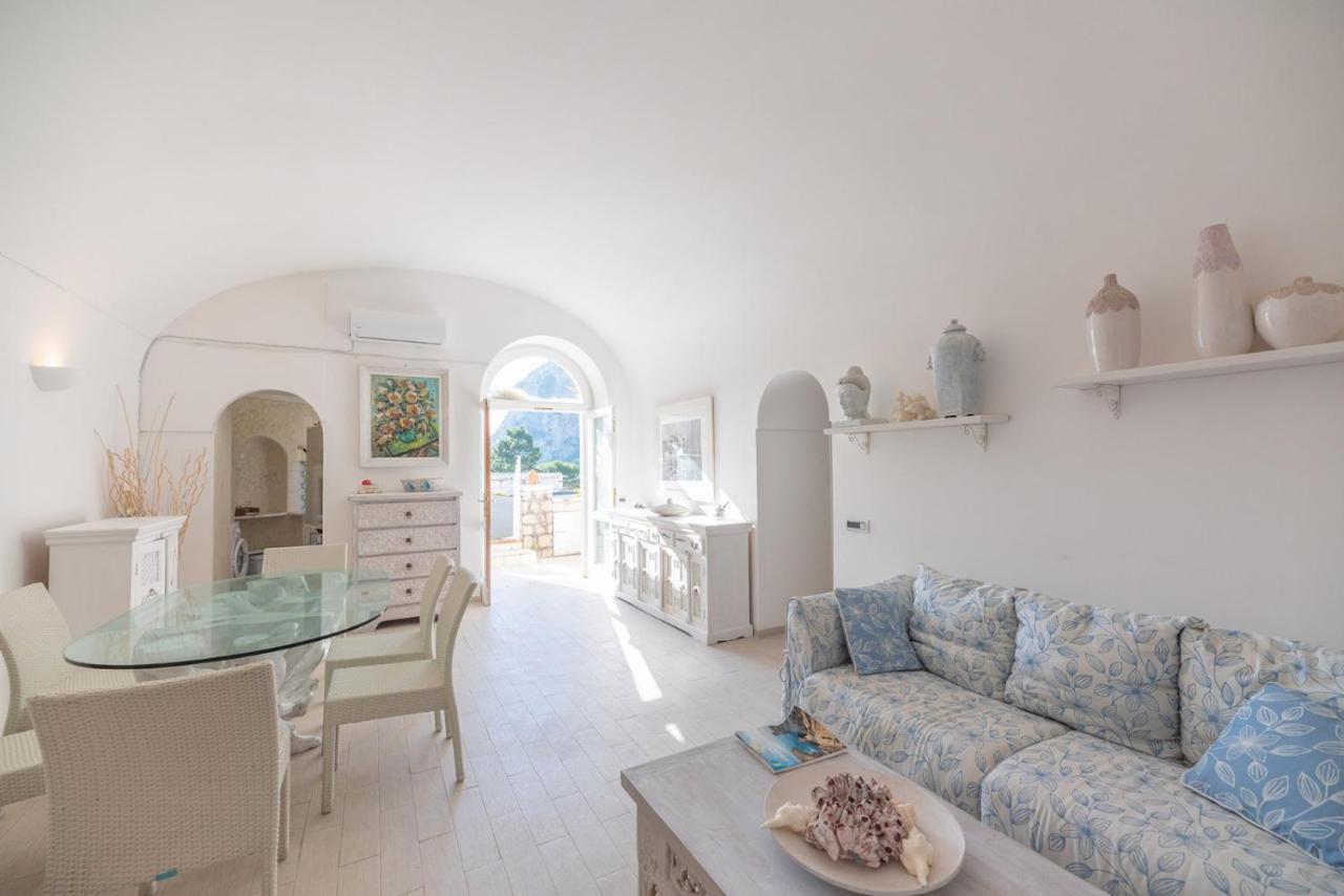 Center Holidays * Capri