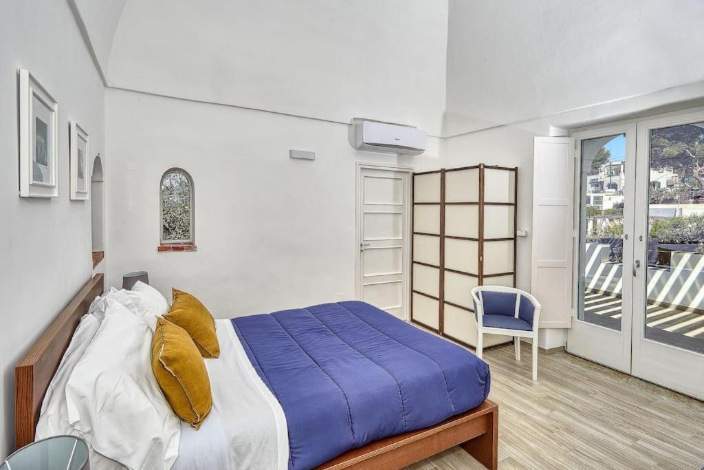 Dentecala 4 * Capri