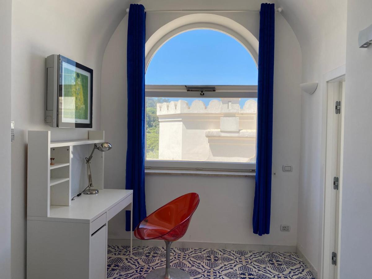 Raffaella Villa Capri
