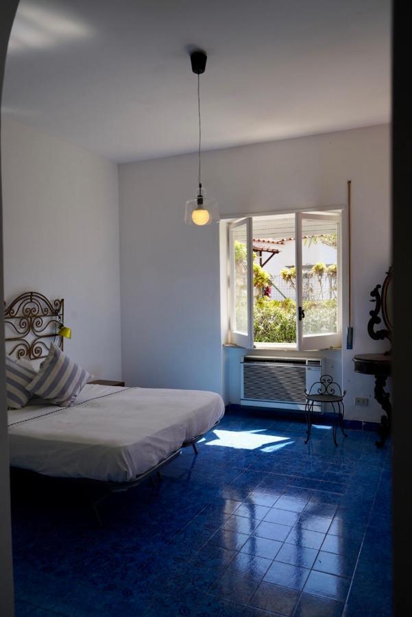 Two Bedrooms Style Apartment *