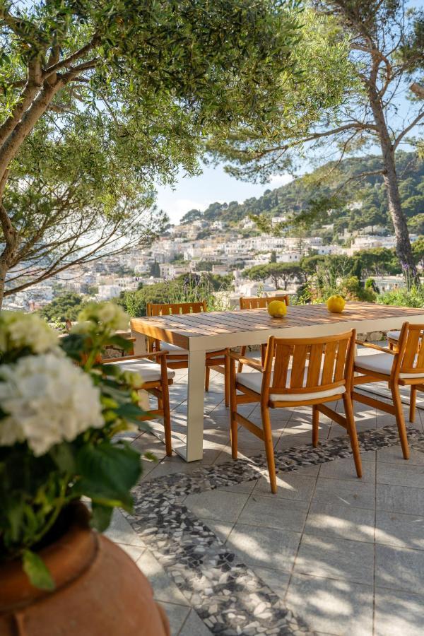 Arabella Villa Capri