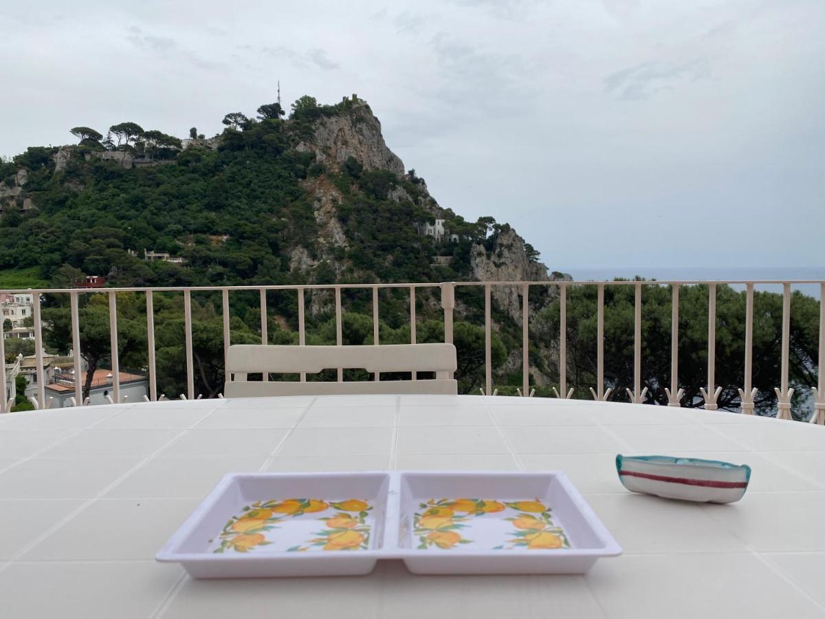 Regina Di - Vista Faraglioni * Capri