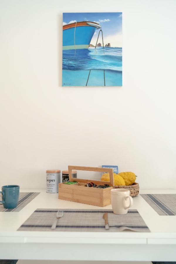 Posterus 5 * Capri