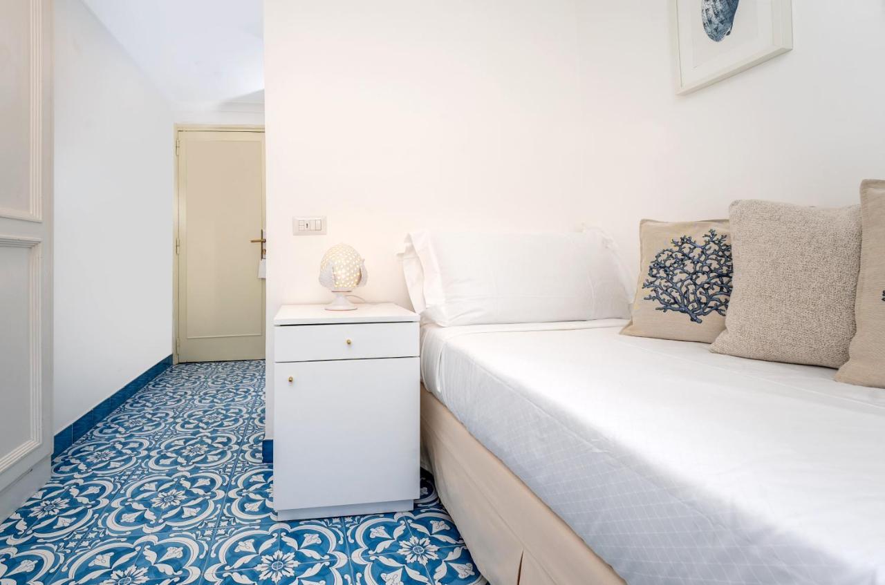 Syrene Hotel 4*