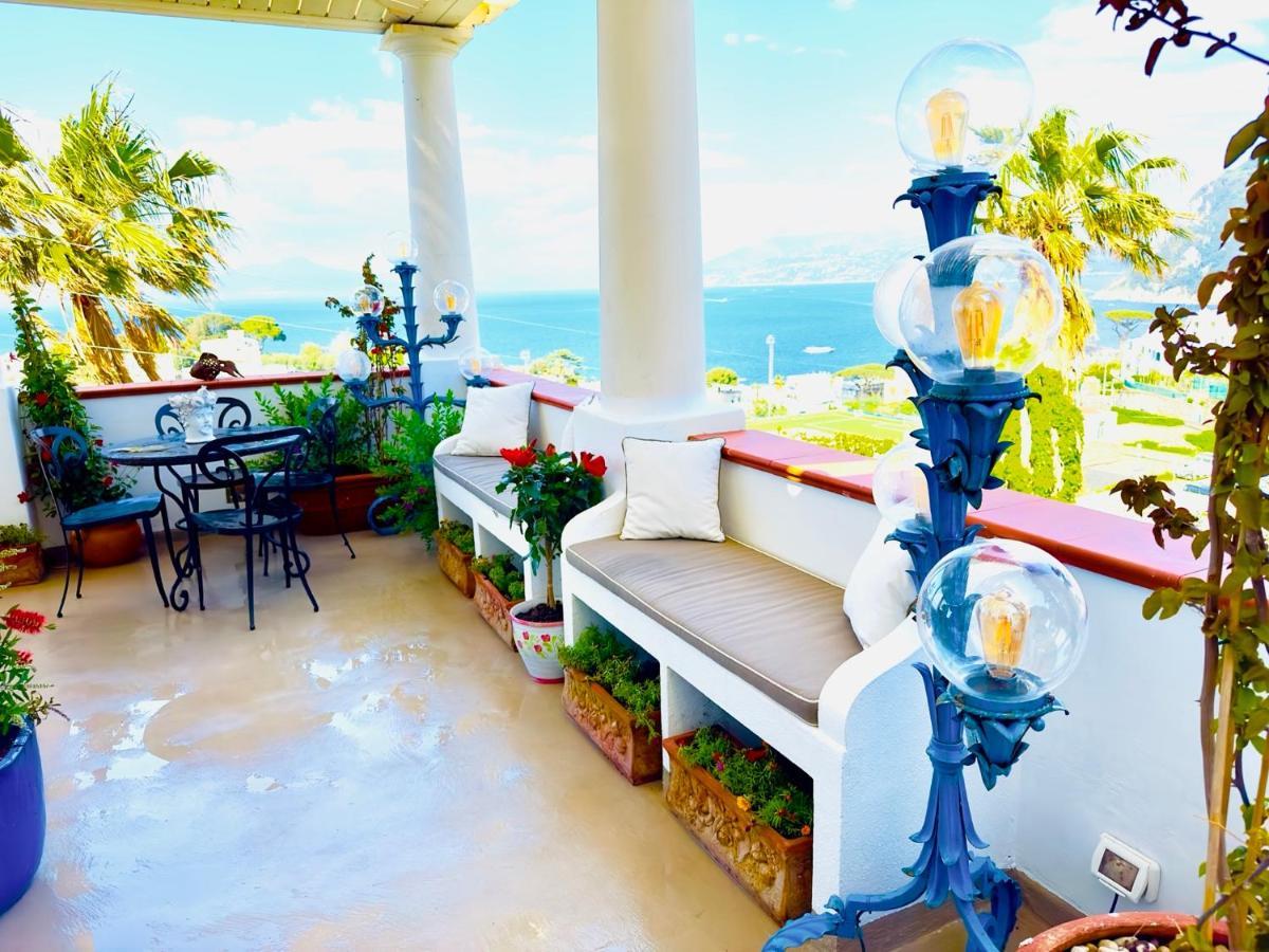 Scala Fenicia 14 By Caprirooms Bed & Breakfast Capri
